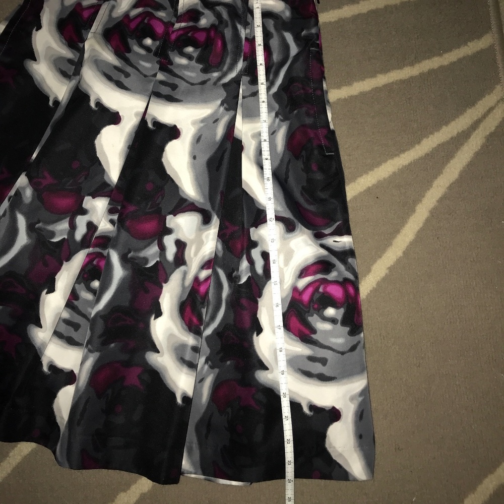 Express Floral Pleated Skirt - Picture 3 of 3